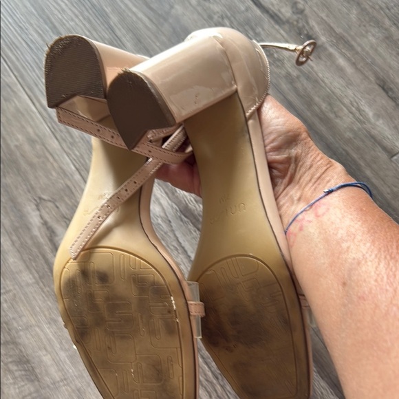 Unisa Cream Heels Elegant High Heel Shoes 7 1/2 - Picture 7 of 7